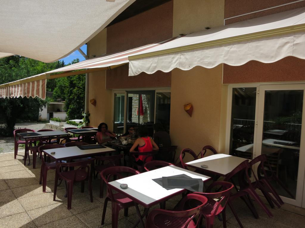 Hotel Le Pidanoux Saint-Julien-du-Verdon Zewnętrze zdjęcie